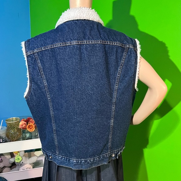 Vintage Levi’s Lined Denim Vest | - Picture 9 of 14